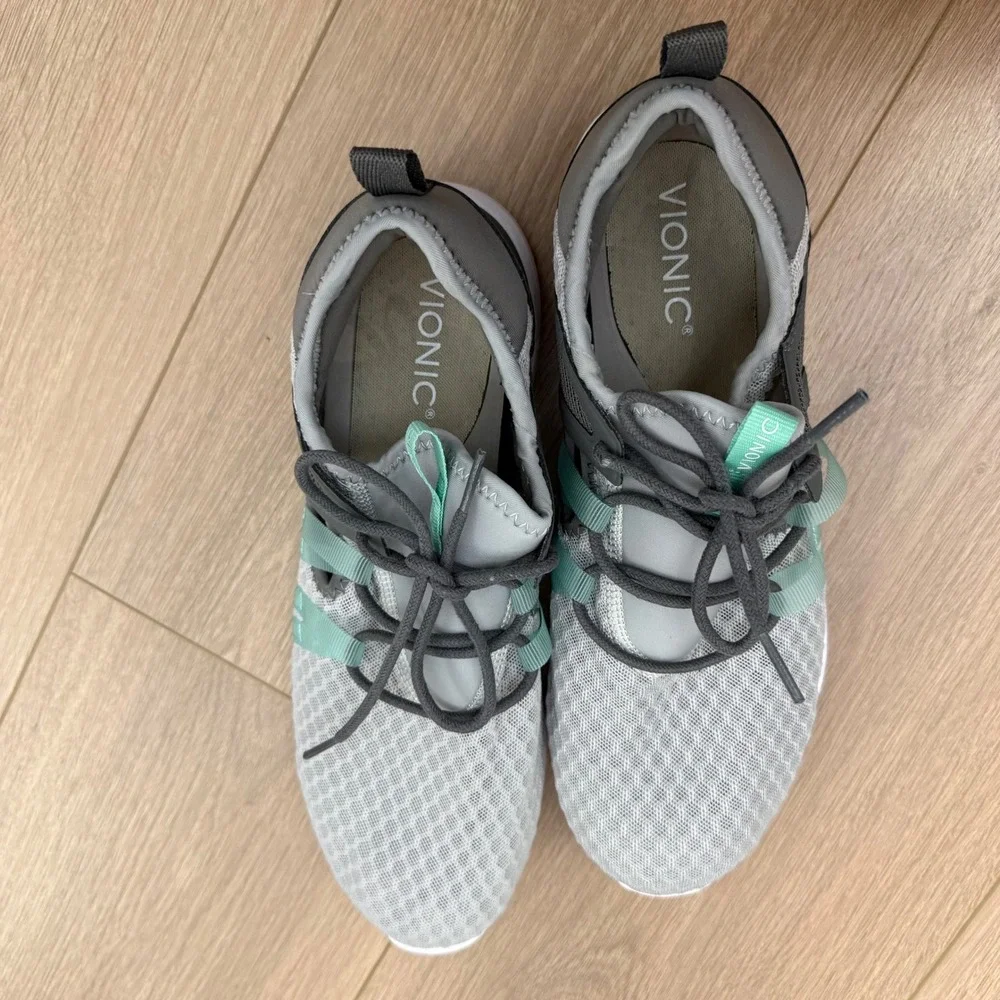 Vionic Adore Womens 10 Wide Gray Aqua Mesh Active Walking Sneakers Shoes